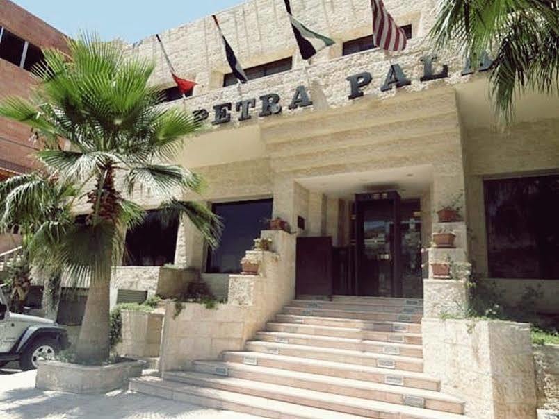 Petra Palace Hotel Вади Муса Экстерьер фото